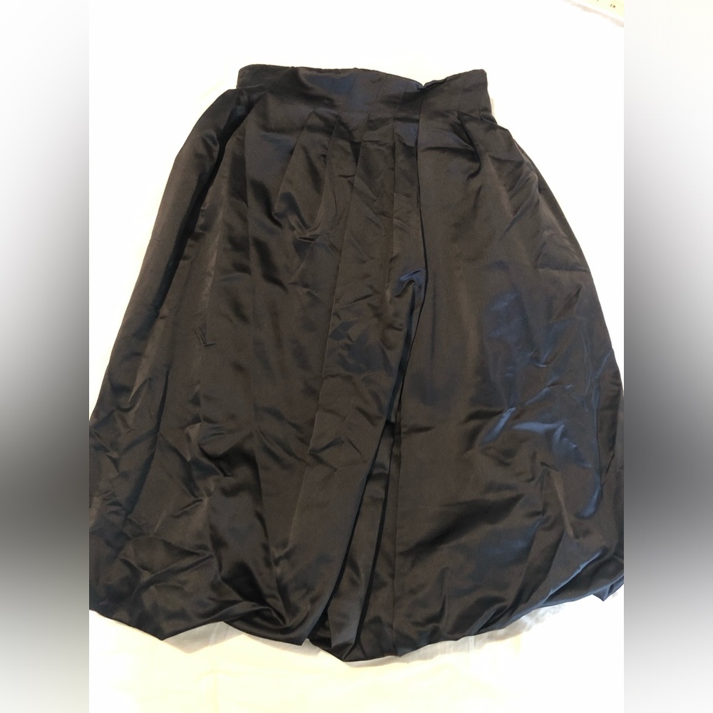 Reem Acra silk bubble skirt black EUC